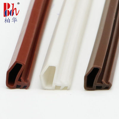 La porte en bois de PVC de bande de joint de porte d'OEM bourrelet le type latéral A de cannelure formé