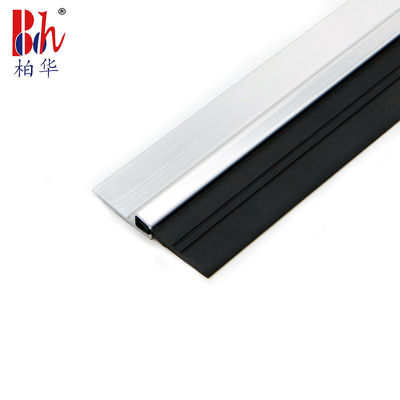La vis a fixé la bande inférieure de joint de porte de taille de 43mm avec le caoutchouc de PVC