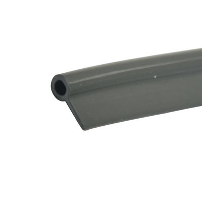 Bande en caoutchouc de PVC de diamètre de la personnalisation 3.5mm autour de forme de tube avec des ailerons