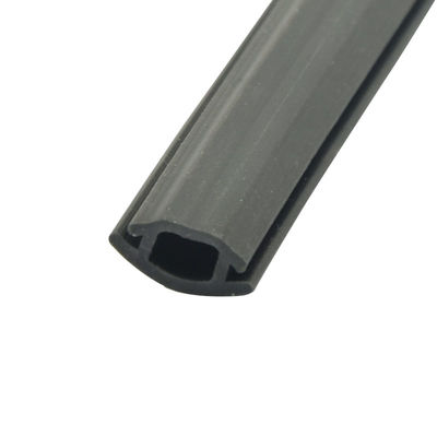 500M / Couverture anti-collision en caoutchouc de cannelure de bande de joint de porte de PVC de petit pain pour l'aluminium